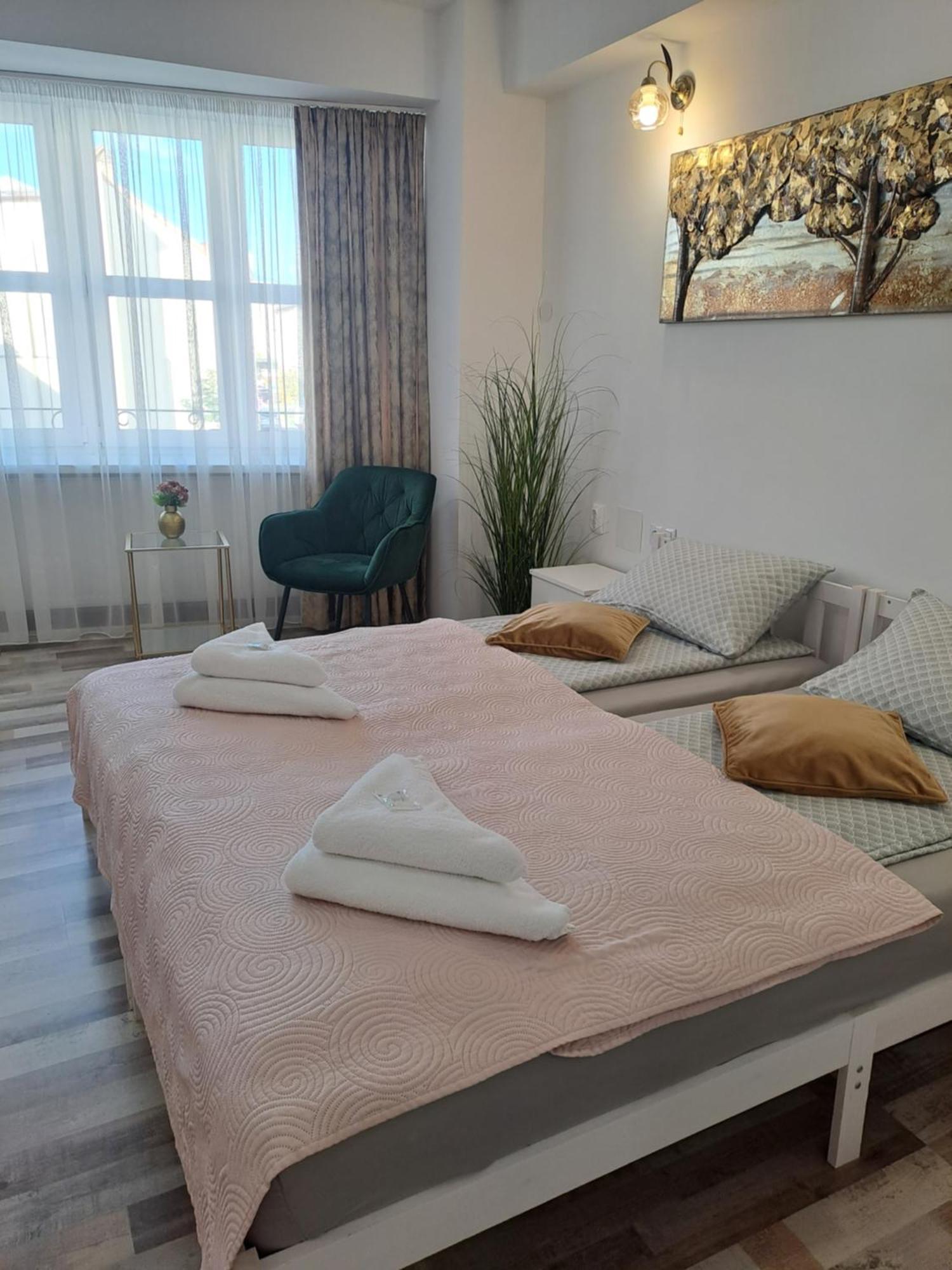 7 Level Central Apartments Miercurea Ciuc Dış mekan fotoğraf