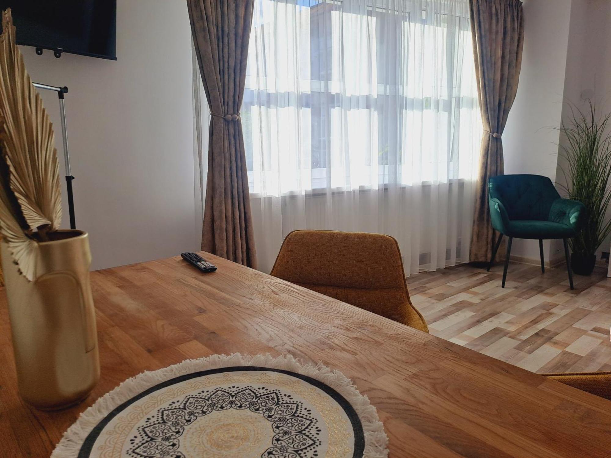 7 Level Central Apartments Miercurea Ciuc Oda fotoğraf